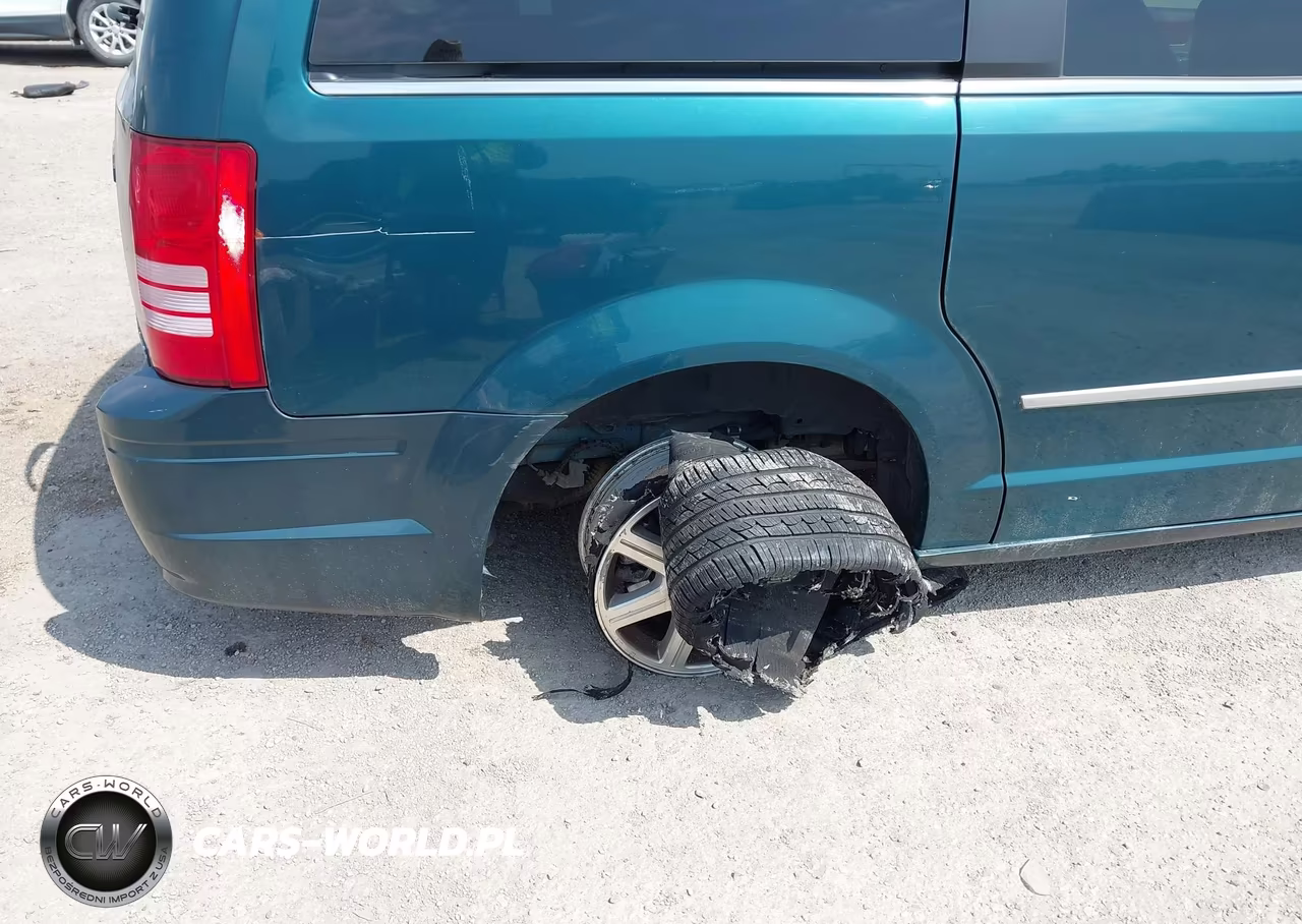 2009 Chrysler Town & Country Touring VIN:2A8HR54189R578061 - 6