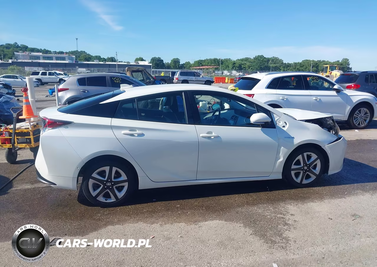 2017 Toyota Prius Four Touring VIN:JTDKARFU8H3533423 - 13