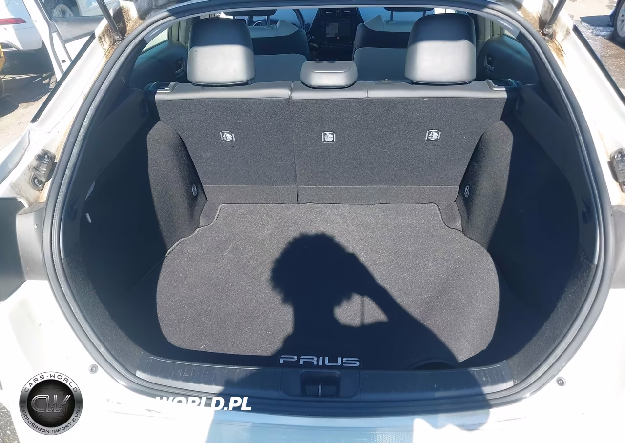 2017 Toyota Prius Four Touring VIN:JTDKARFU8H3533423 - 20