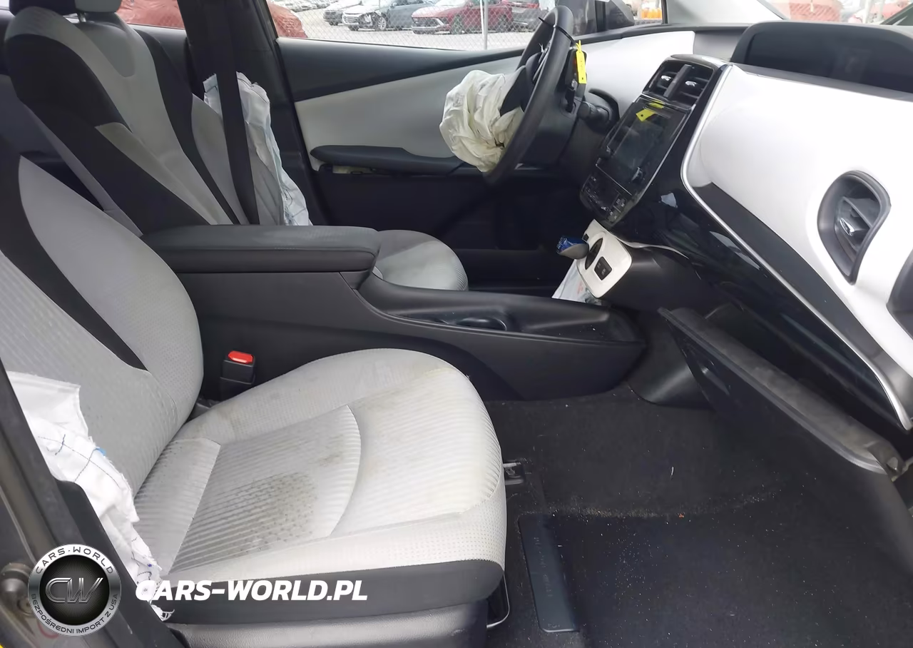 2016 Toyota Prius Two VIN:JTDKBRFU1G3015424 - 5