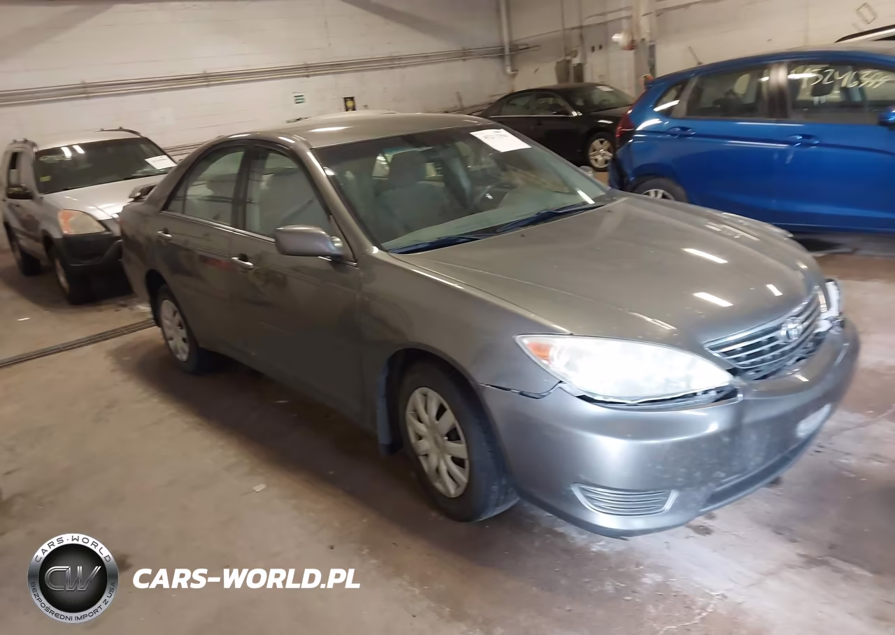 2005 Toyota Camry Le