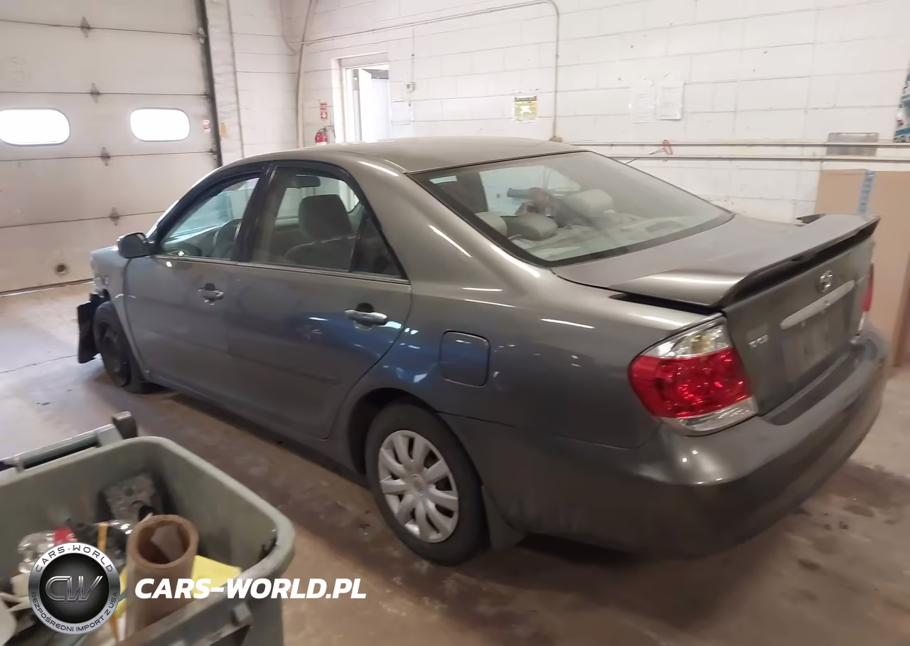 2005 Toyota Camry Le VIN:4T1BE32K55U595420 - 3