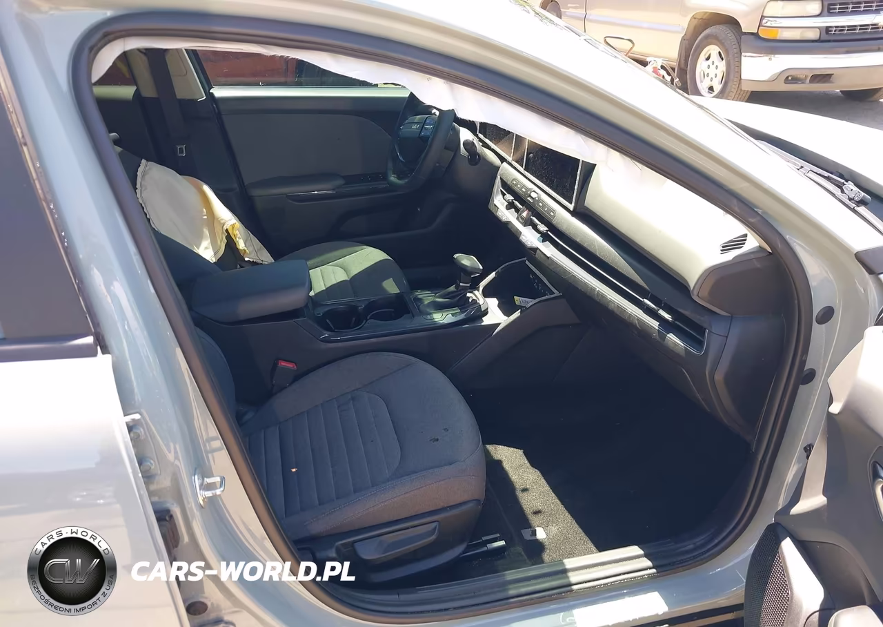 2025 Kia K4 Ex VIN:3KPFU4DE9SE004182 - 5