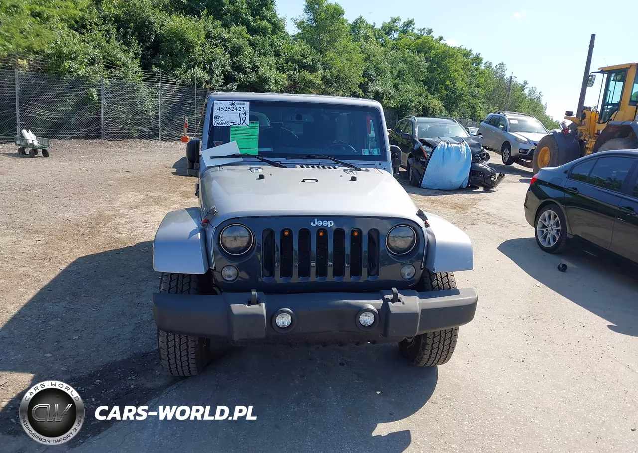 2014 Jeep Wrangler Unlimited Sahara VIN:1C4HJWEG6EL189025 - 12