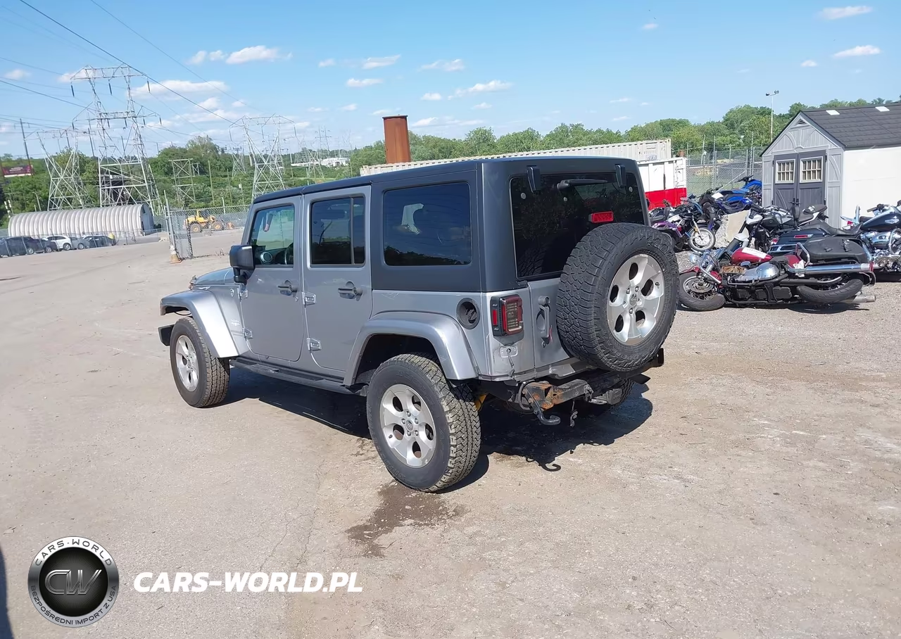 2014 Jeep Wrangler Unlimited Sahara VIN:1C4HJWEG6EL189025 - 3