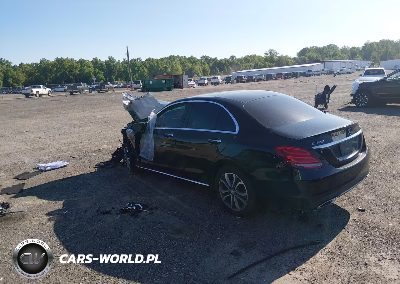 2016 Mercedes-Benz C 300 4Matic VIN:55SWF4KB7GU136182 - 3