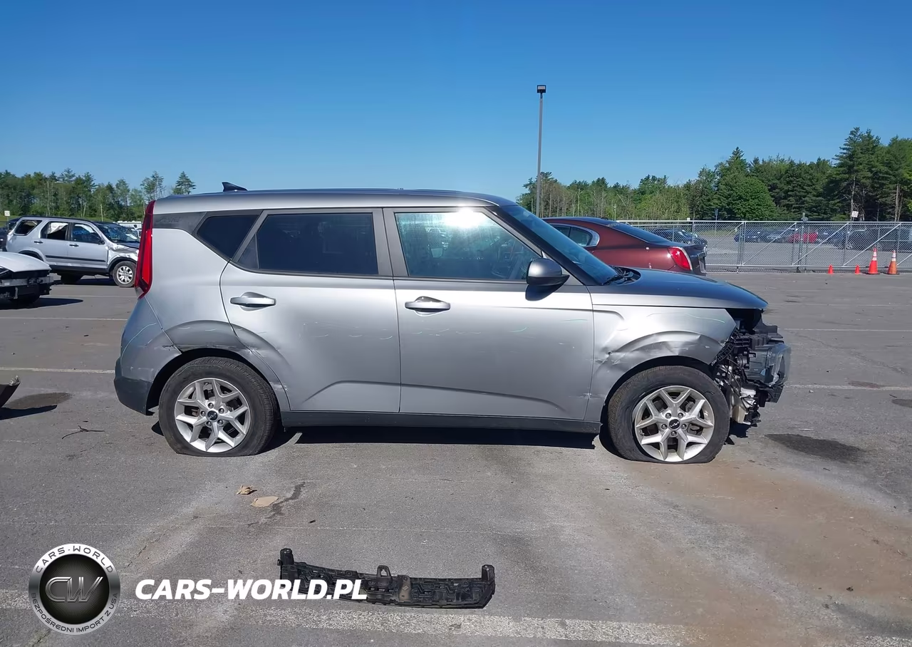 2022 Kia Soul Lx VIN:KNDJ23AU0N7838156 - 13