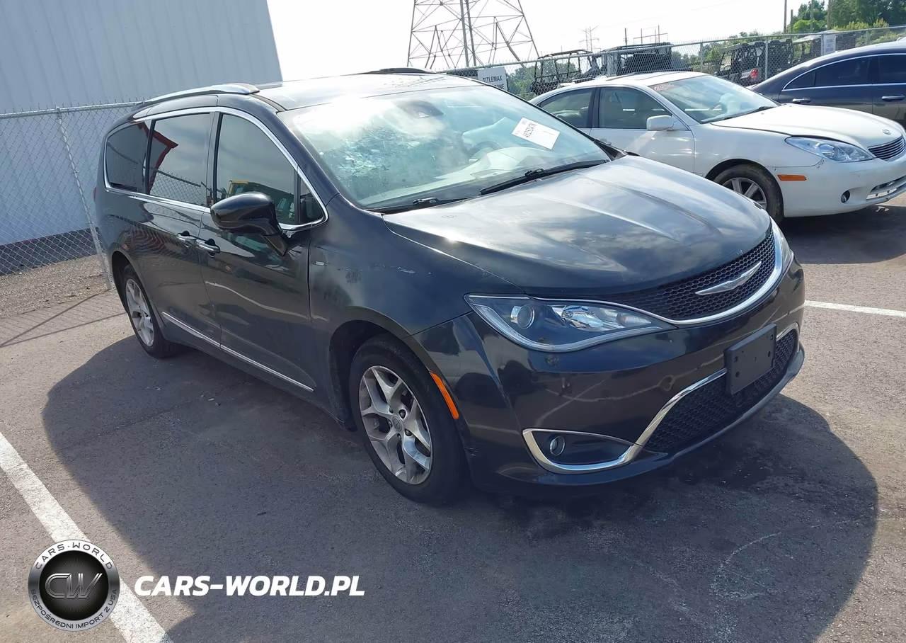2017 Chrysler Pacifica Touring-L Plus – zdjęcie 1 z 16