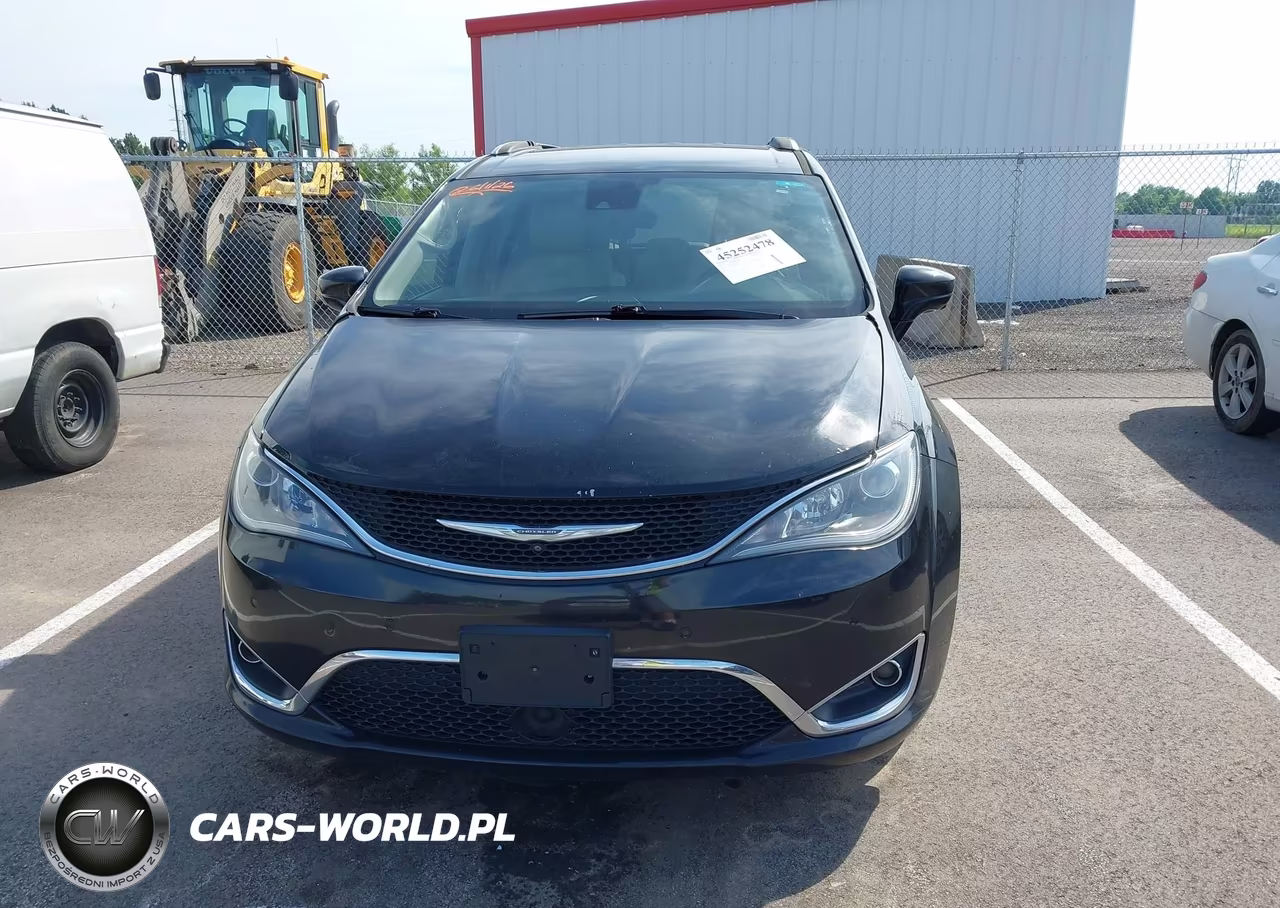 2017 Chrysler Pacifica Touring-L Plus VIN:2C4RC1EG7HR534222 - 12