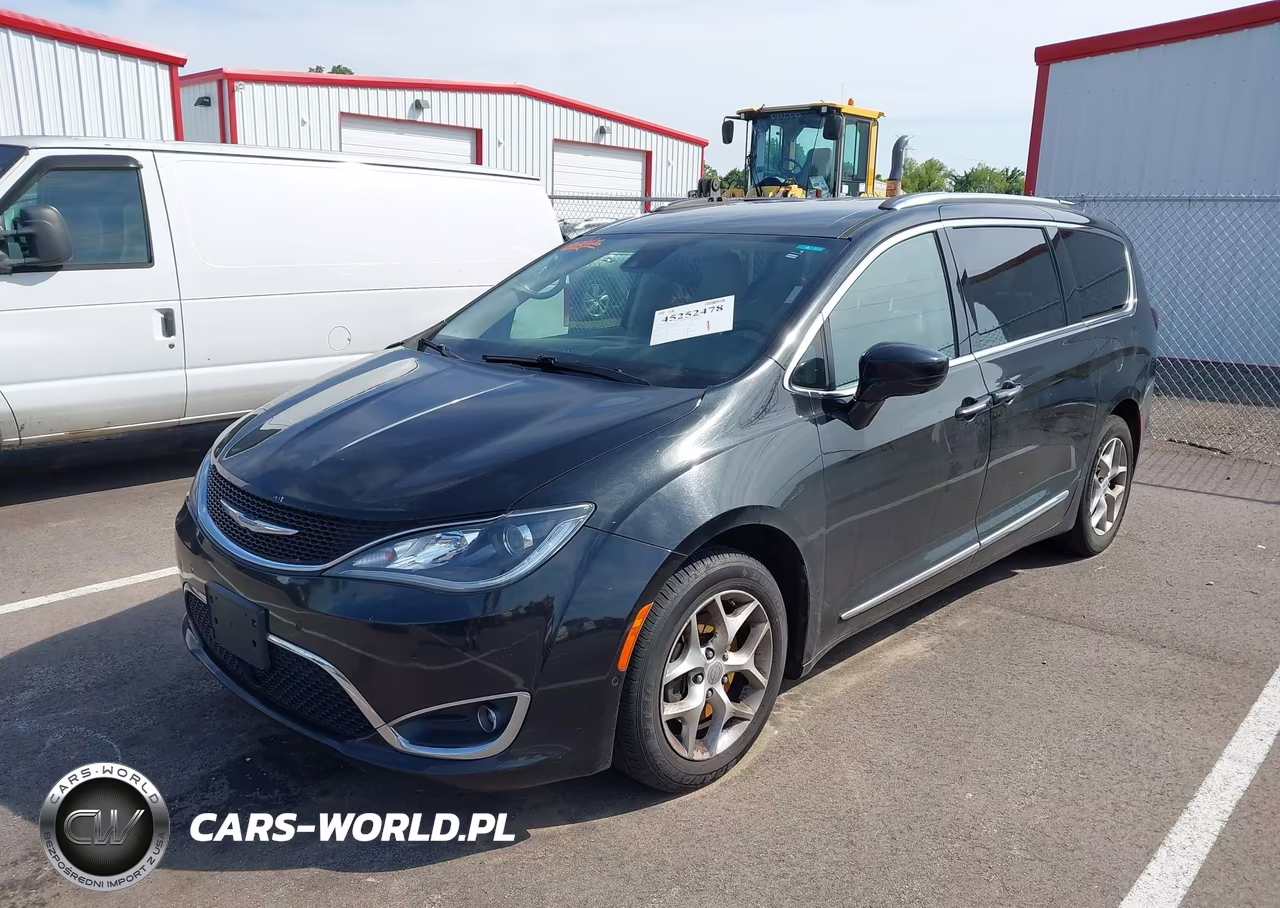 2017 Chrysler Pacifica Touring-L Plus VIN:2C4RC1EG7HR534222 - 2