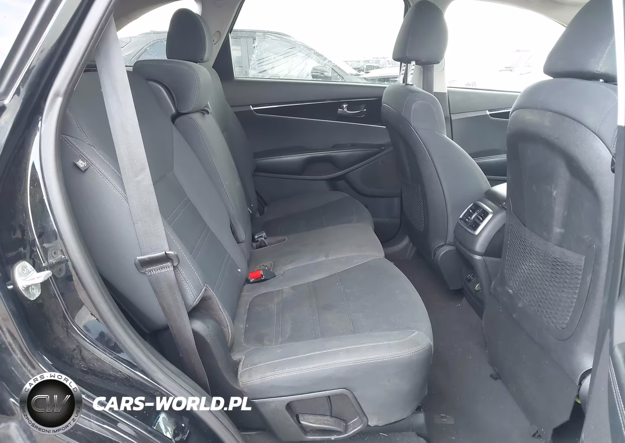 2019 Kia Sorento 2.4L Lx VIN:5XYPG4A37KG567667 - 8
