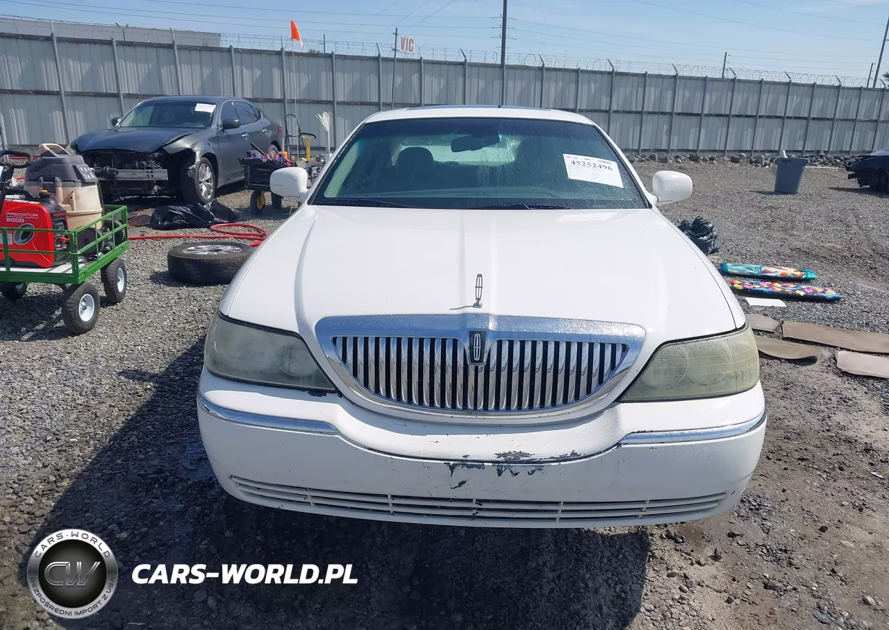 2006 Lincoln Town Car Signature Limited VIN:1LNHM82V56Y625966 - 12