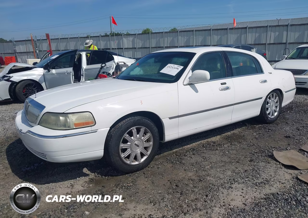 2006 Lincoln Town Car Signature Limited VIN:1LNHM82V56Y625966 - 2