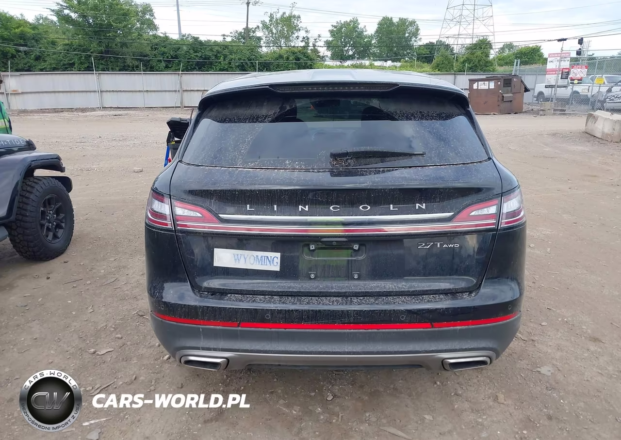 2019 Lincoln Nautilus Reserve VIN:2LMPJ8LP3KBL21728 - 17