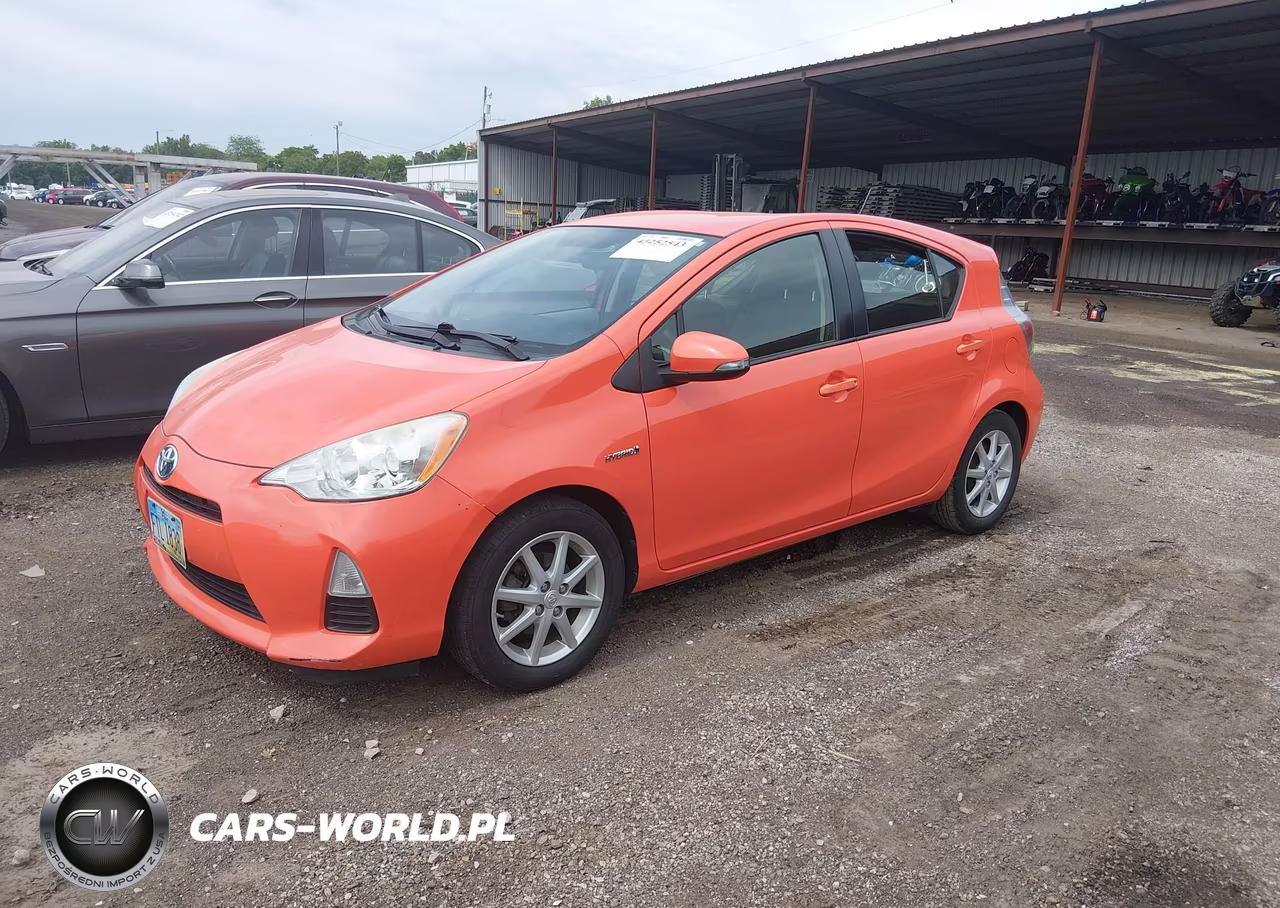 2012 Toyota Prius C Three VIN:JTDKDTB31C1022660 - 2