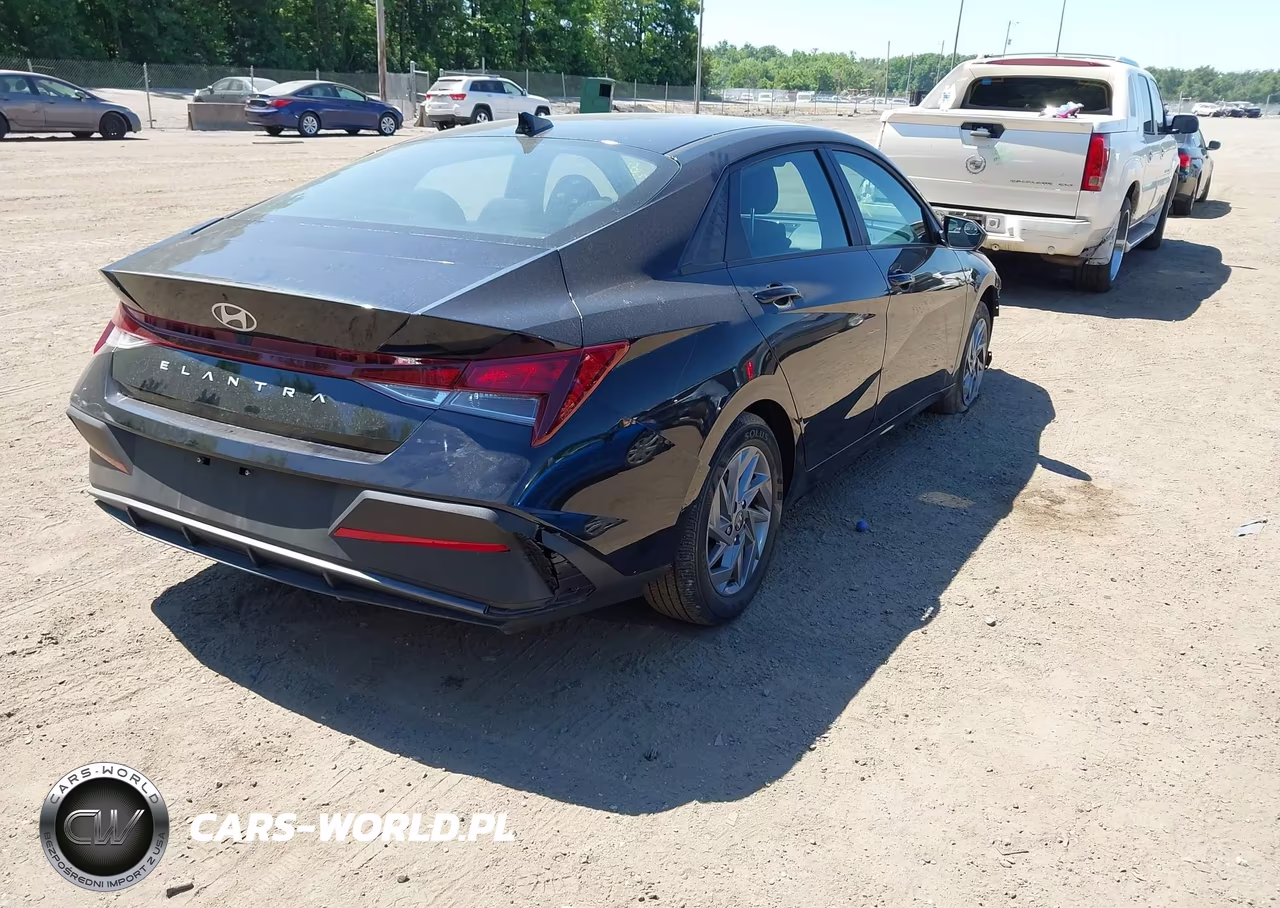 2024 Hyundai Elantra Sel VIN:KMHLM4DG9RU758310 - 4