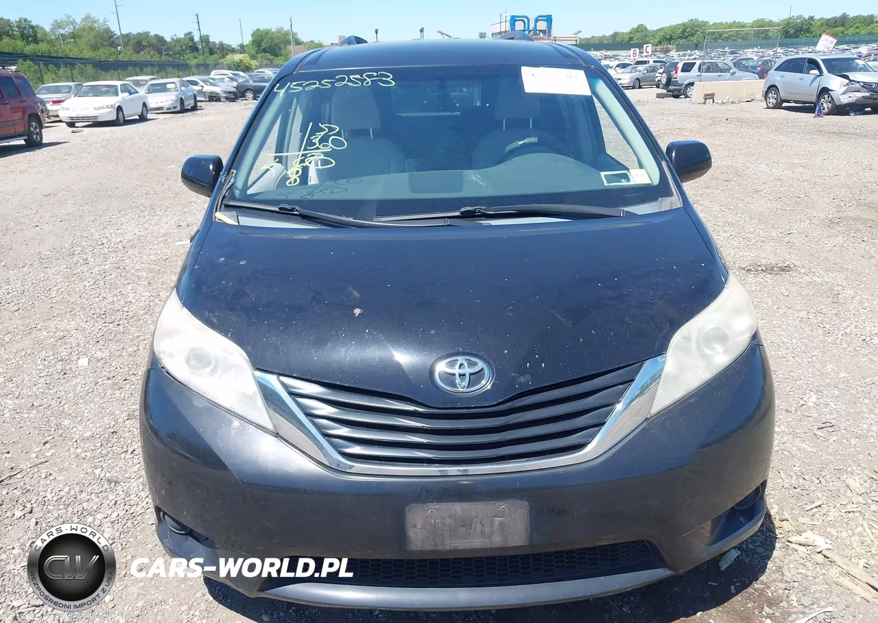 2013 Toyota Sienna Le V6 8 Passenger VIN:5TDKK3DC1DS326028 - 12