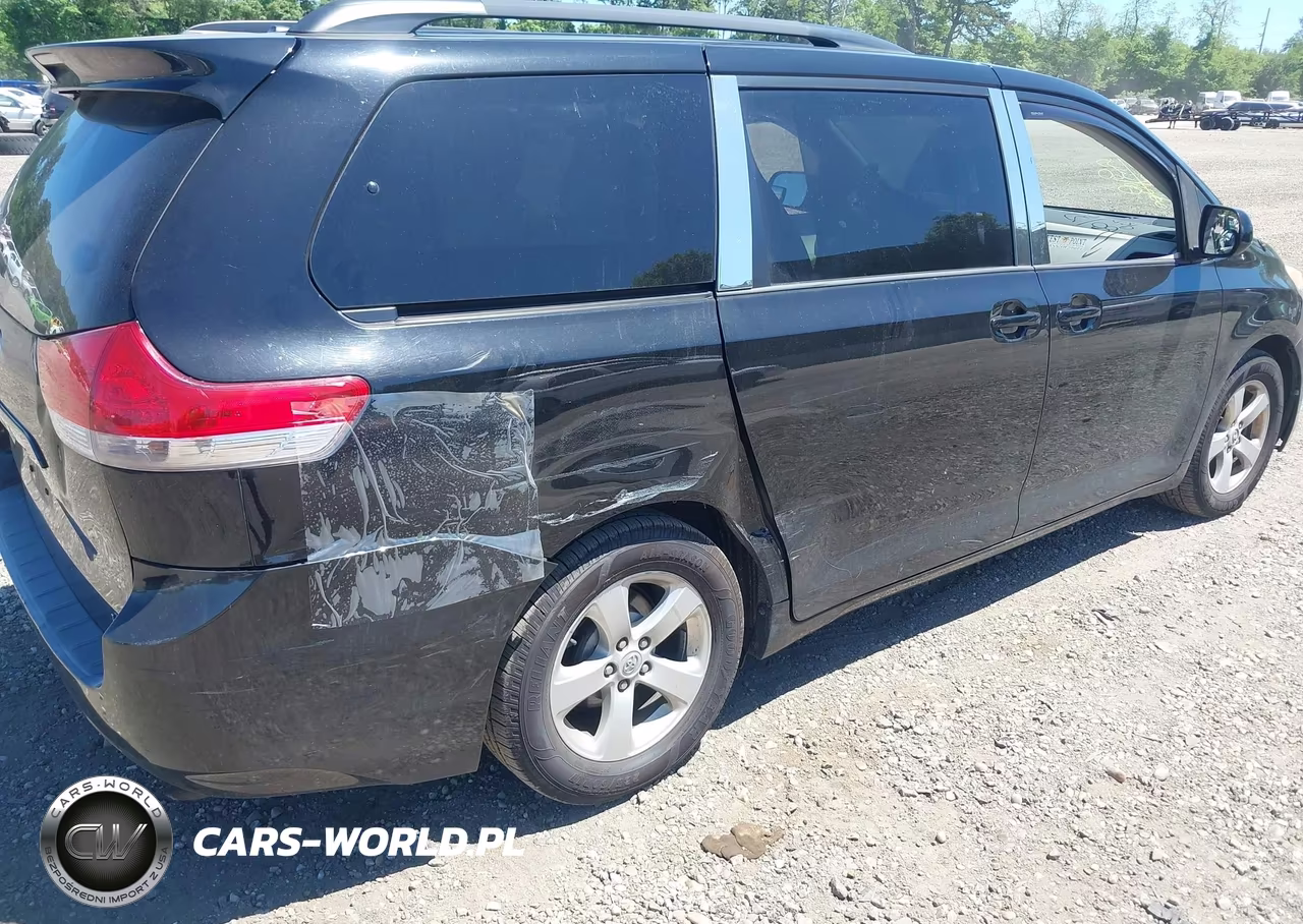2013 Toyota Sienna Le V6 8 Passenger VIN:5TDKK3DC1DS326028 - 6