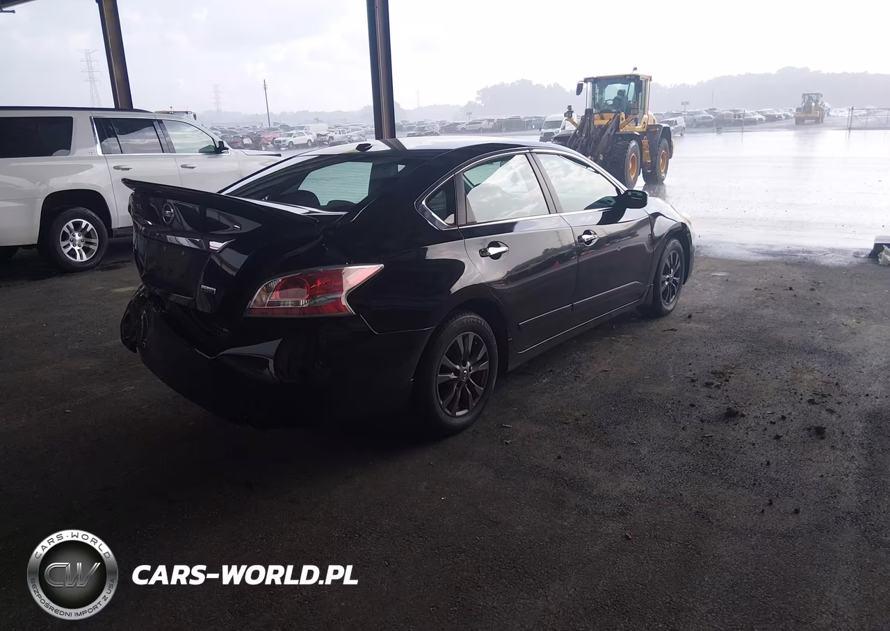 2015 Nissan Altima 2.5 S VIN:1N4AL3AP5FC580108 - 4