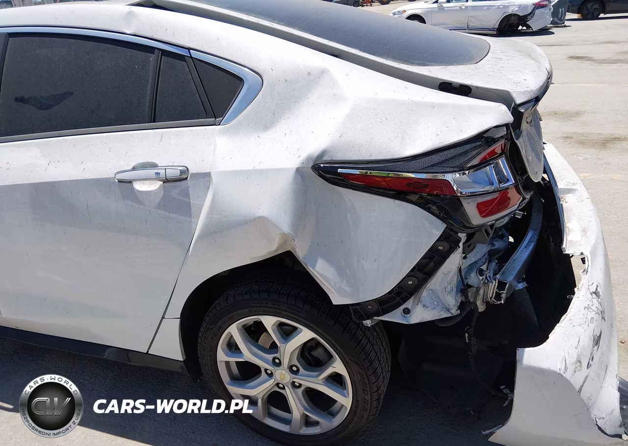 2018 Chevrolet Volt Premier VIN:1G1RD6S53JU145737 - 17