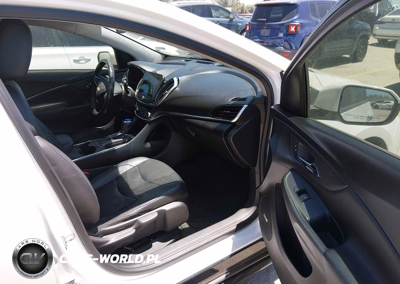 2018 Chevrolet Volt Premier VIN:1G1RD6S53JU145737 - 5