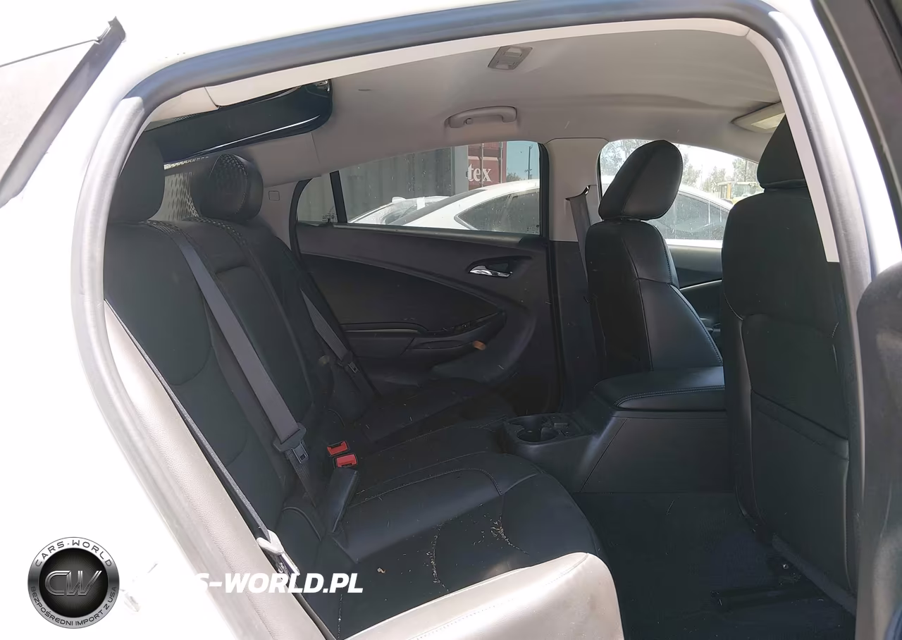 2018 Chevrolet Volt Premier VIN:1G1RD6S53JU145737 - 8