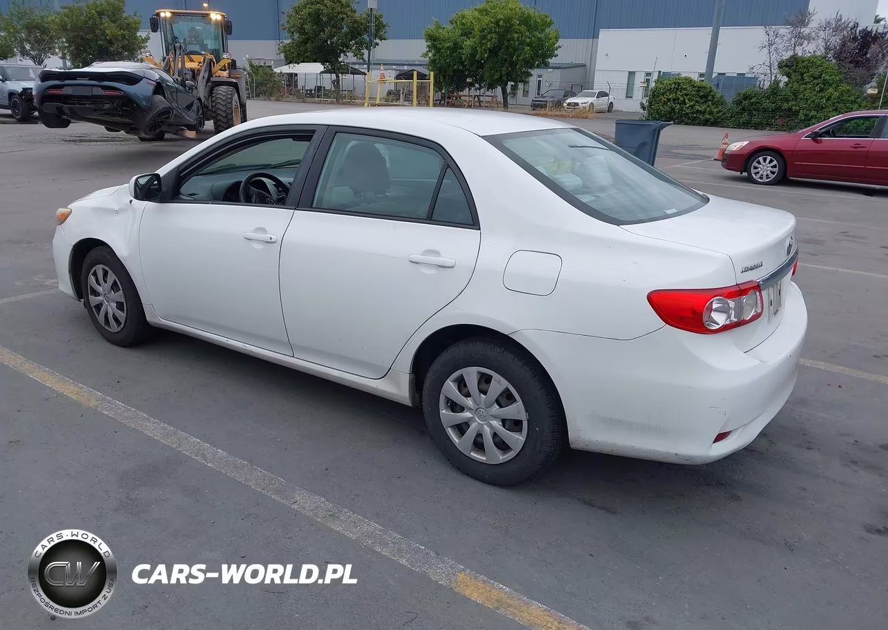 2011 Toyota Corolla Le VIN:2T1BU4EE2BC627056 - 3