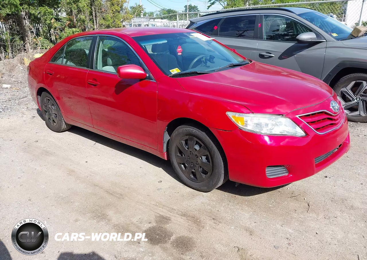 2011 Toyota Camry Le – zdjęcie 1 z 11