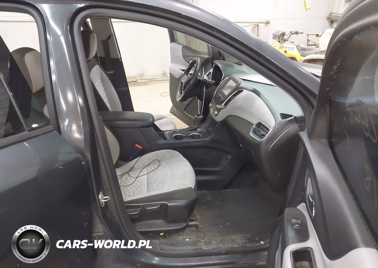 2018 Chevrolet Equinox Ls VIN:2GNAXHEV2J6313683 - 5