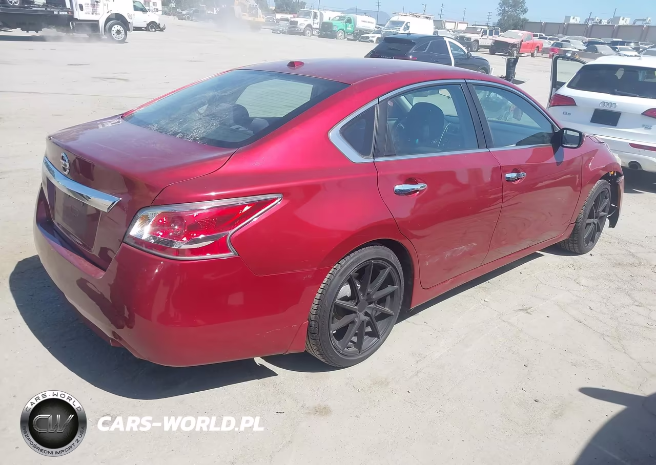 2015 Nissan Altima 2.5 S VIN:1N4AL3AP5FC172014 - 4