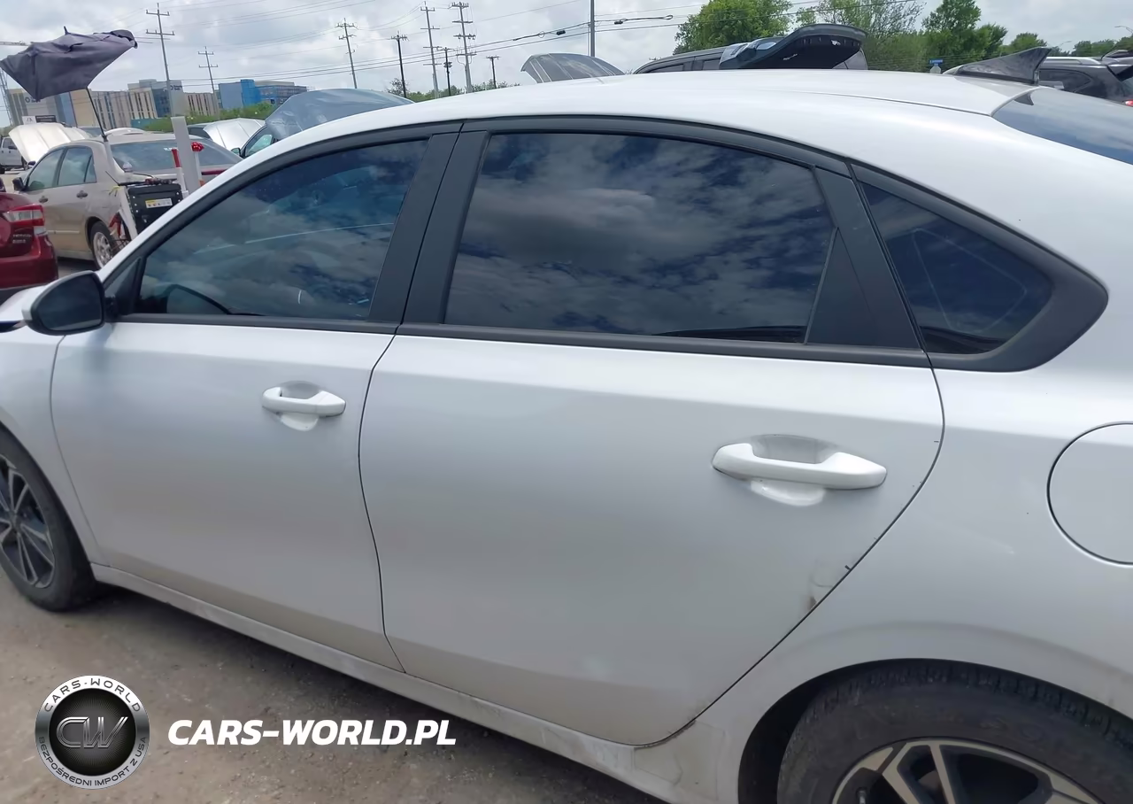 2024 Kia Forte Lxs VIN:3KPF24AD7RE759472 - 14