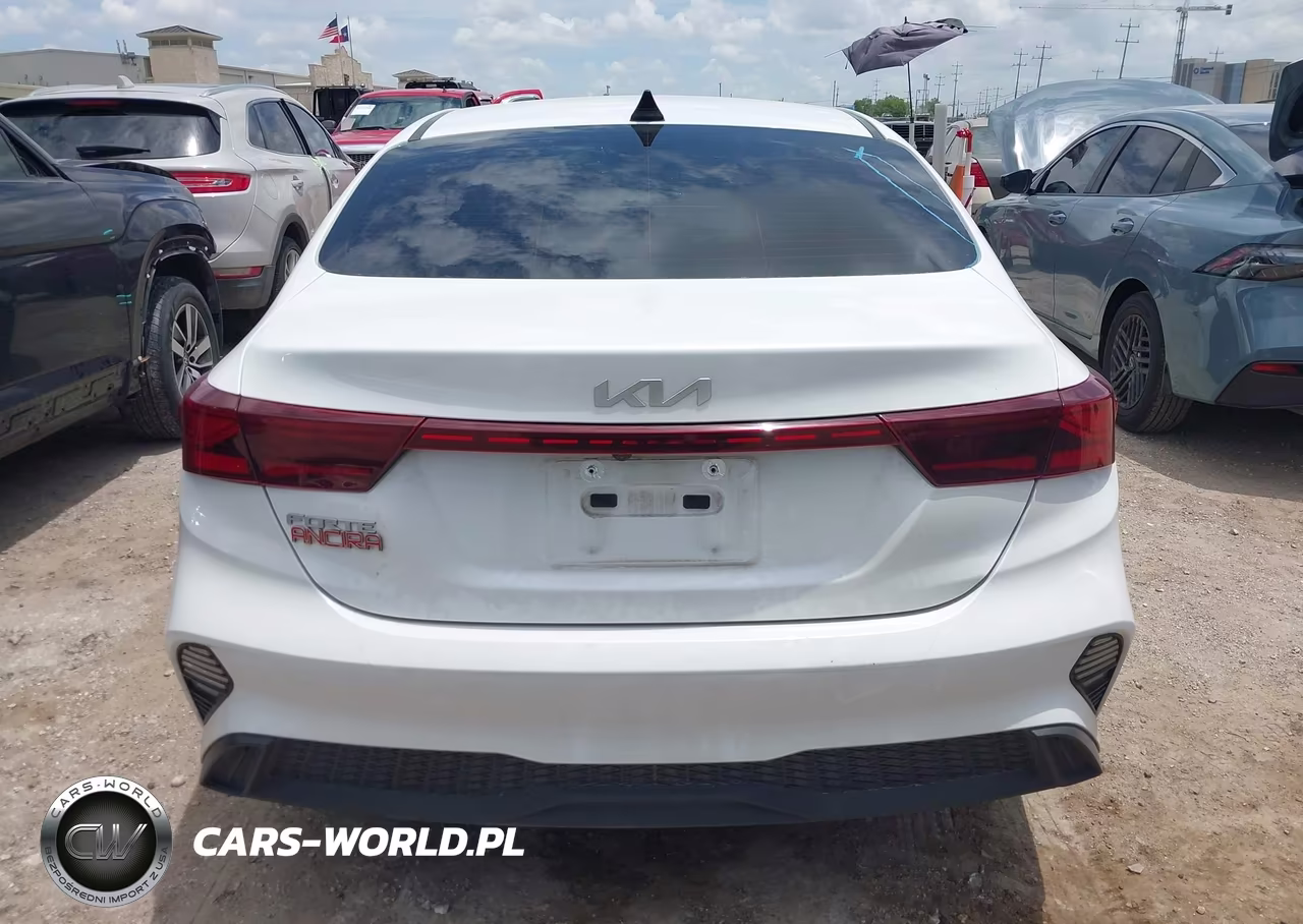2024 Kia Forte Lxs VIN:3KPF24AD7RE759472 - 16