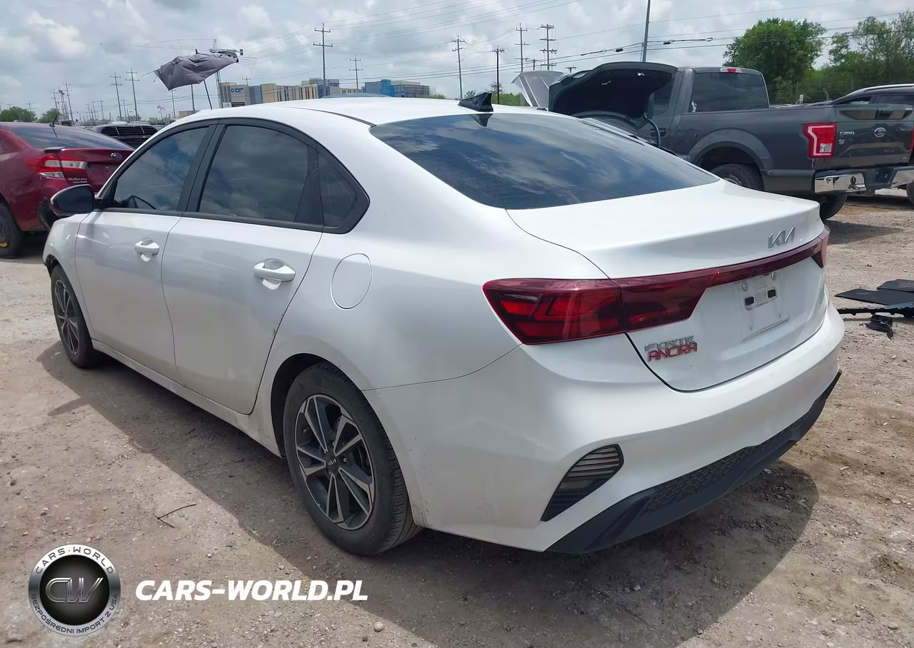 2024 Kia Forte Lxs VIN:3KPF24AD7RE759472 - 3