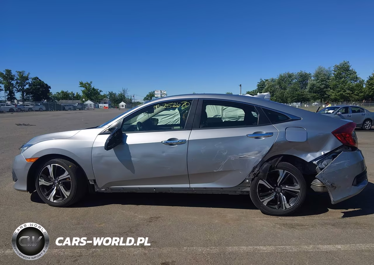 2018 Honda Civic Touring VIN:JHMFC1F97JX031654 - 14