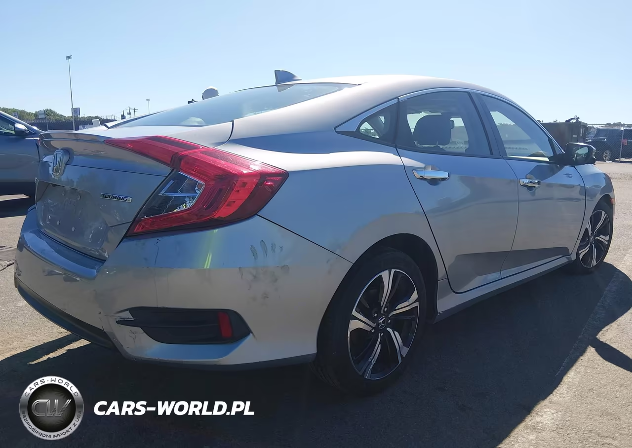 2018 Honda Civic Touring VIN:JHMFC1F97JX031654 - 4