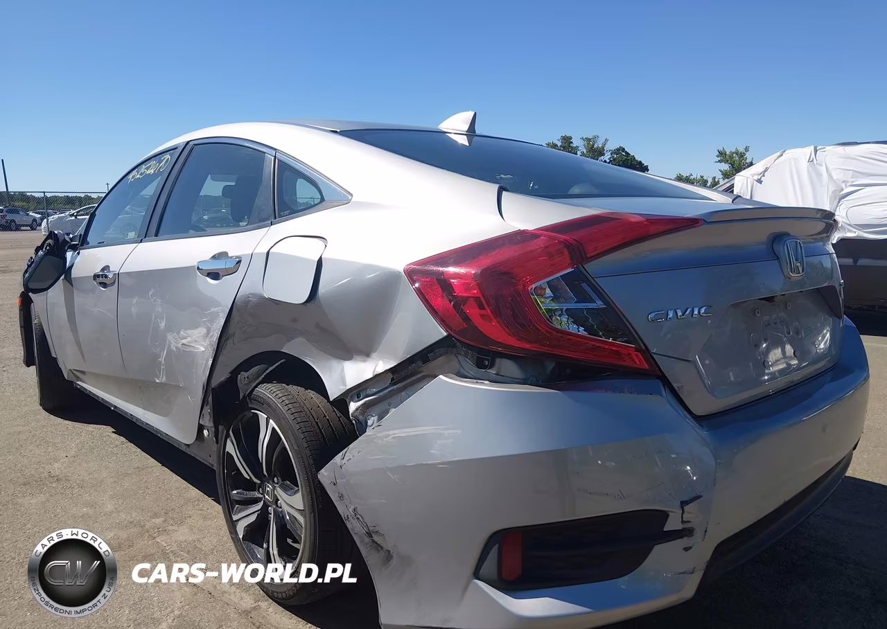 2018 Honda Civic Touring VIN:JHMFC1F97JX031654 - 6
