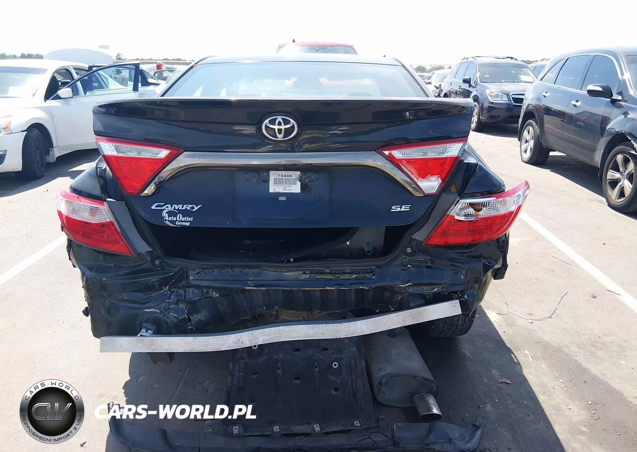 2015 Toyota Camry Se VIN:4T1BF1FK4FU053870 - 17