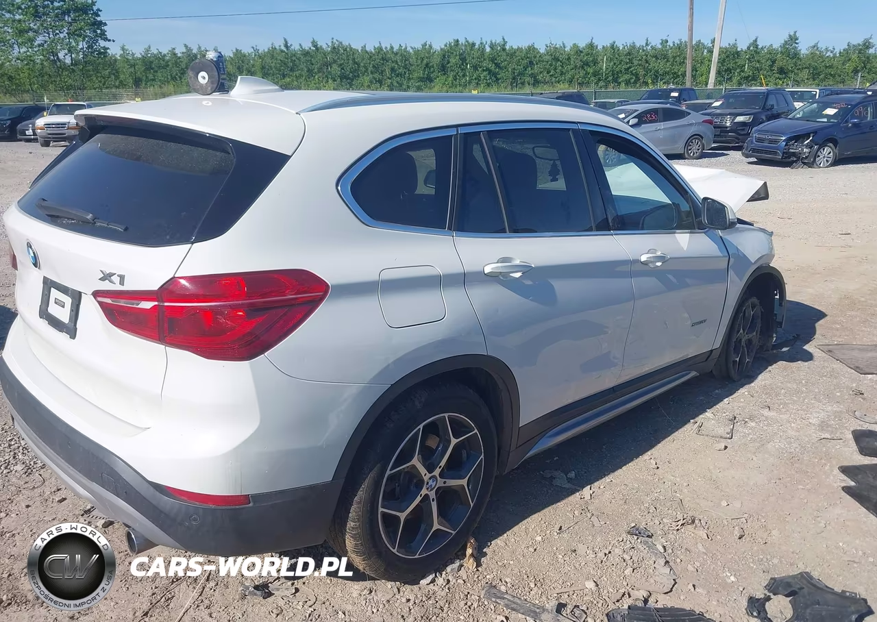 2017 BMW X1 Sdrive28I VIN:WBXHU7C34H5H34134 - 4