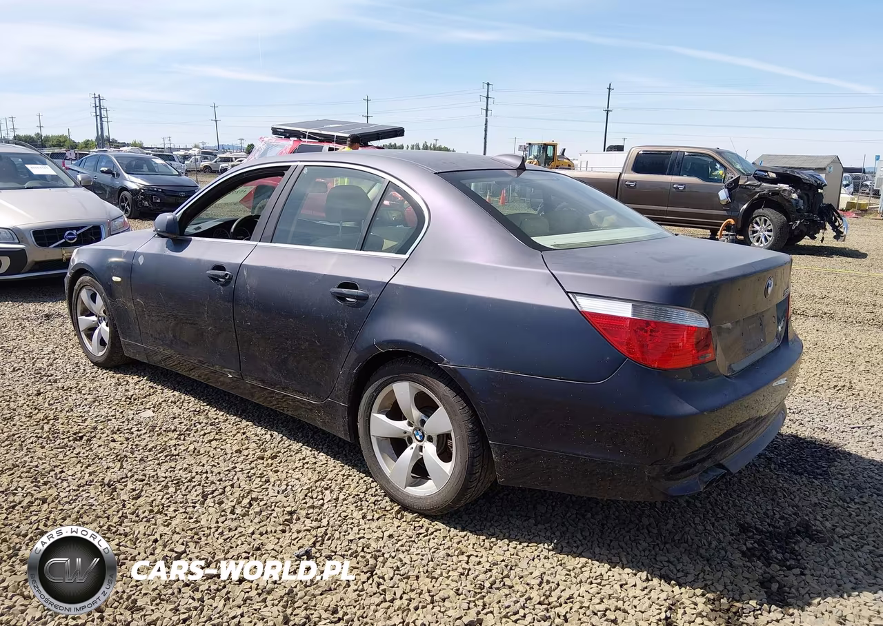 2007 BMW 525I VIN:WBANE53537CK92390 - 3