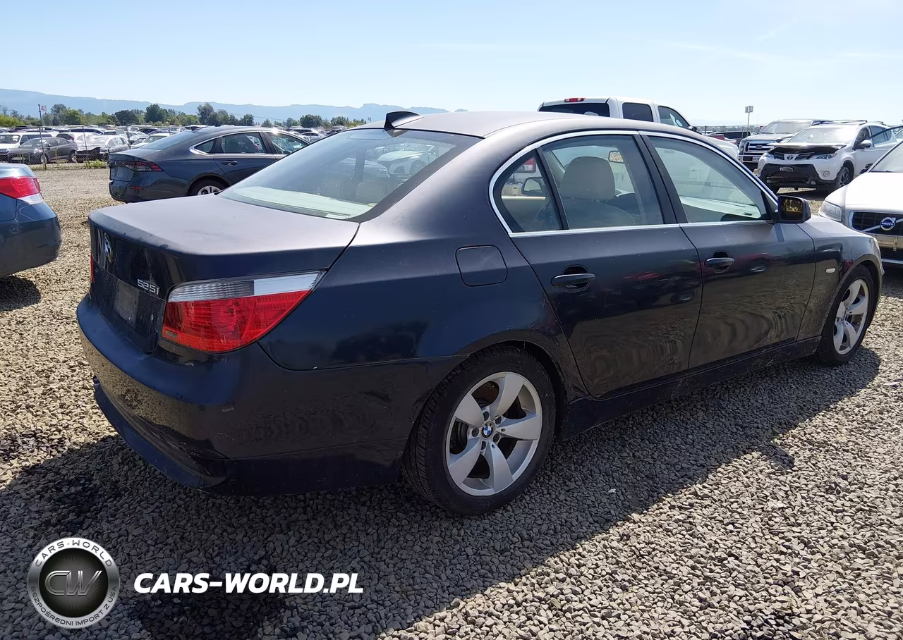 2007 BMW 525I VIN:WBANE53537CK92390 - 4