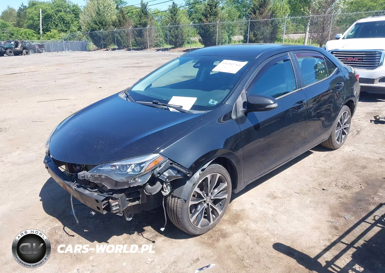 2018 Toyota Corolla Se VIN:2T1BURHEXJC045083 - 2