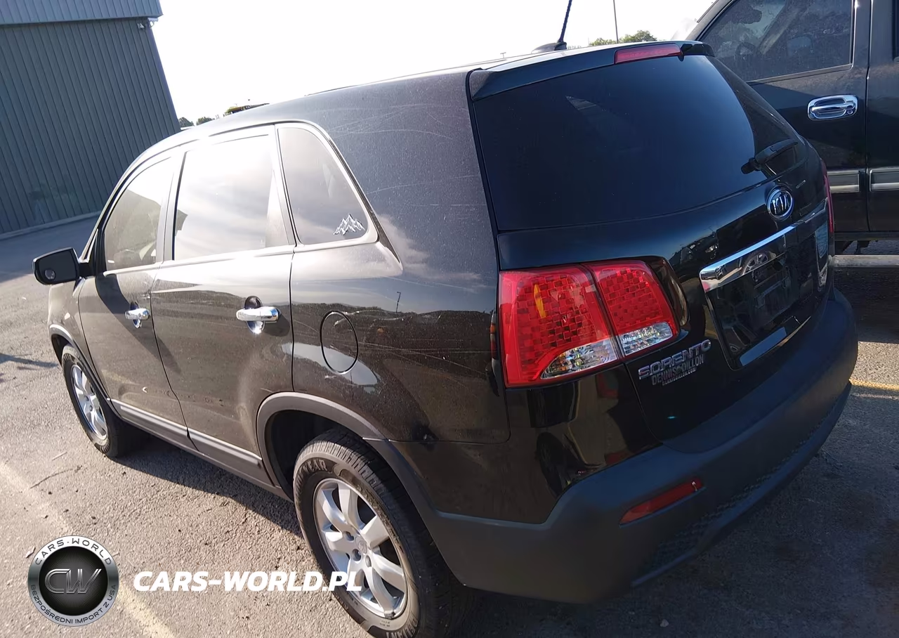 2011 Kia Sorento VIN:5XYKT3A14BG006485 - 3
