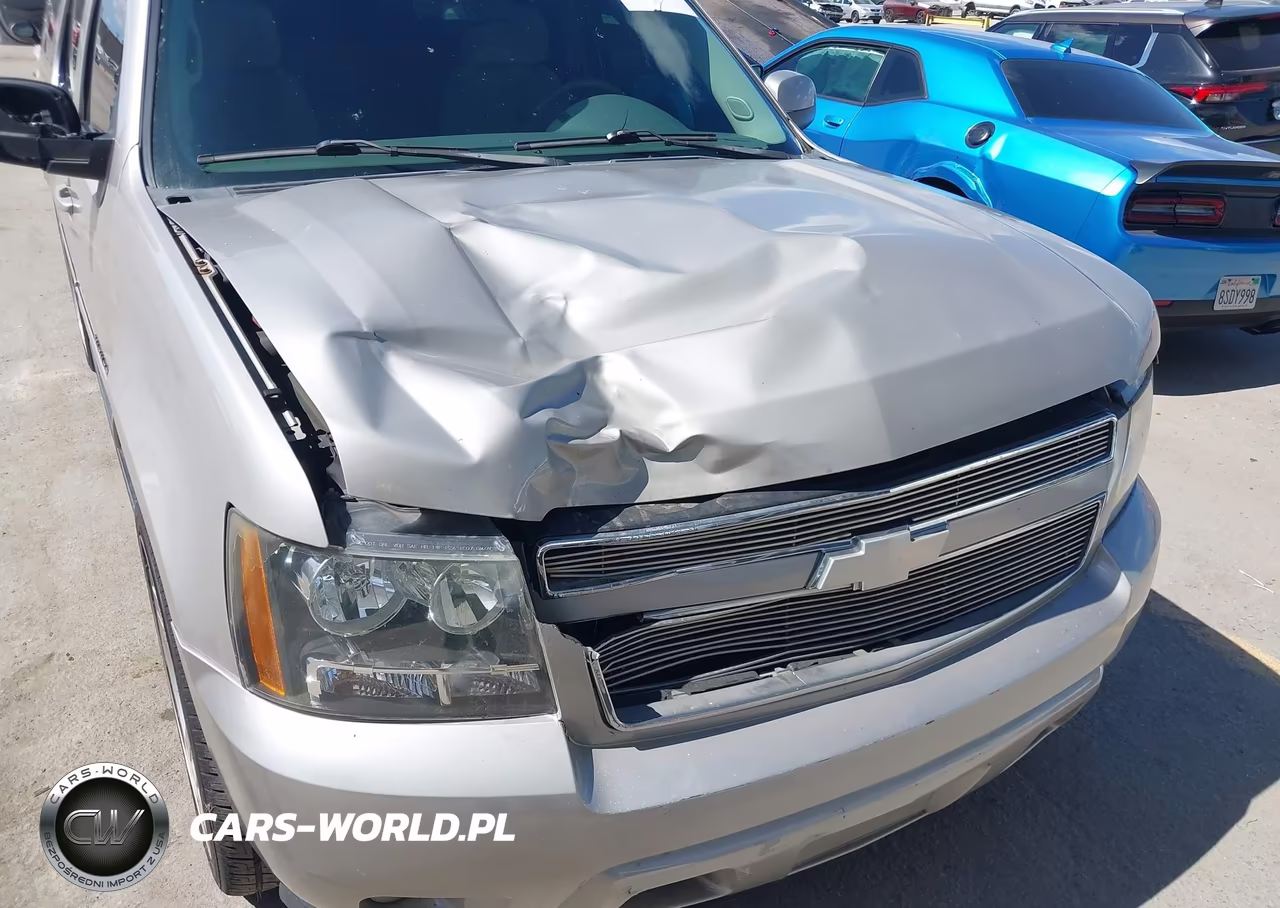 2009 Chevrolet Suburban 1500 Lt1 VIN:1GNFC26009R276943 - 12