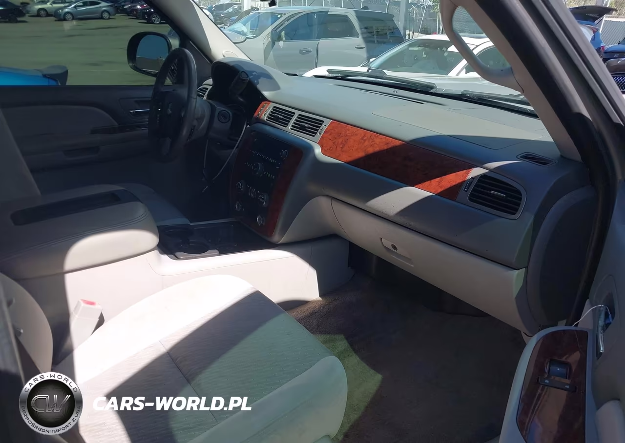 2009 Chevrolet Suburban 1500 Lt1 VIN:1GNFC26009R276943 - 5