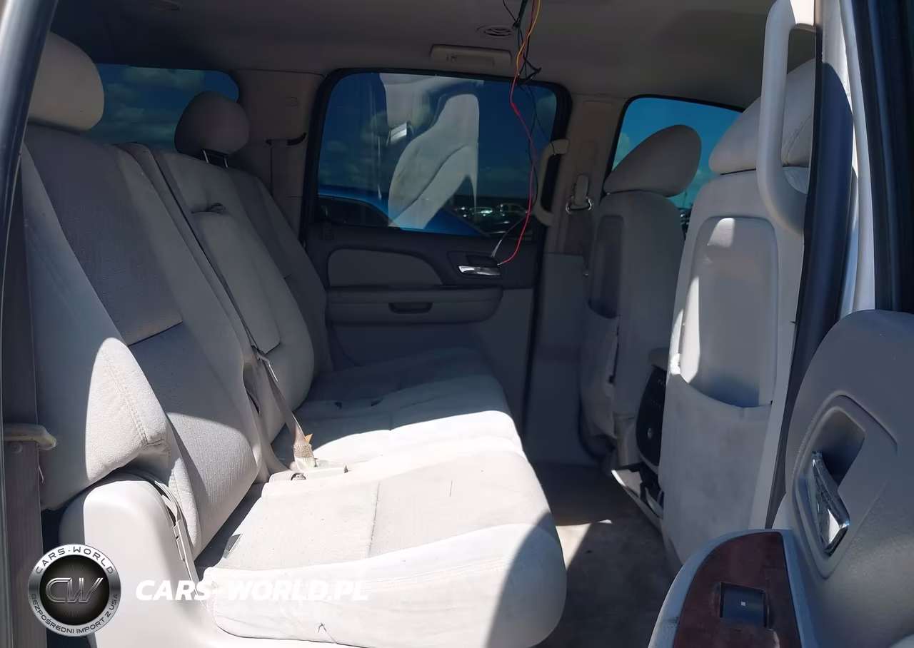 2009 Chevrolet Suburban 1500 Lt1 VIN:1GNFC26009R276943 - 8