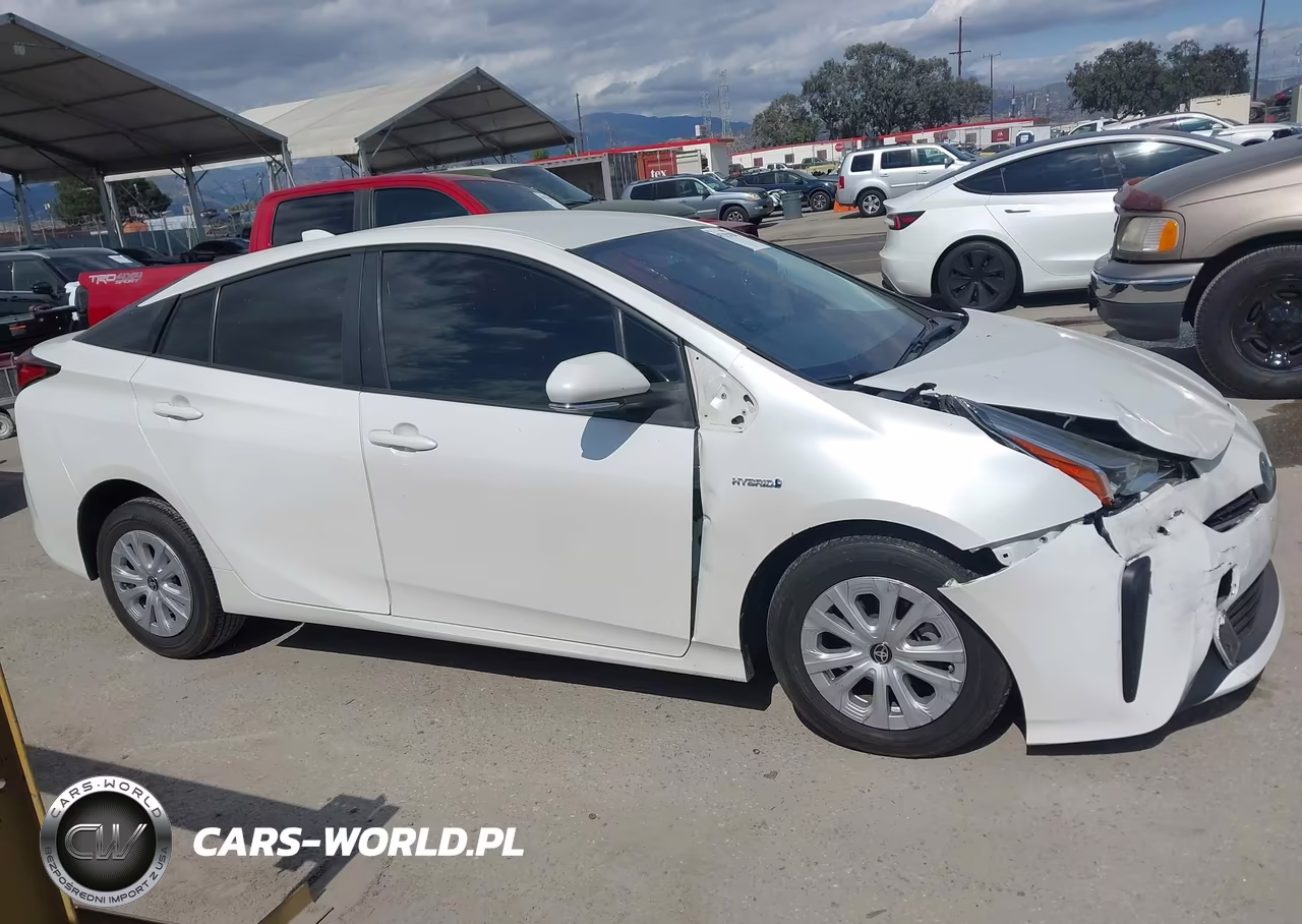 2020 Toyota Prius L Eco VIN:JTDKARFU2L3116730 - 13
