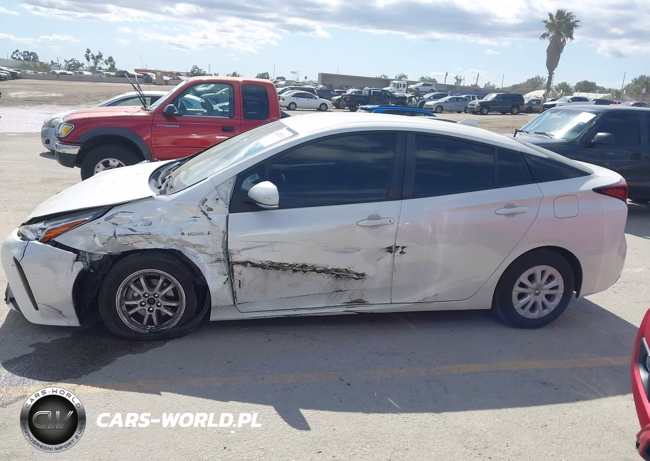 2020 Toyota Prius L Eco VIN:JTDKARFU2L3116730 - 14