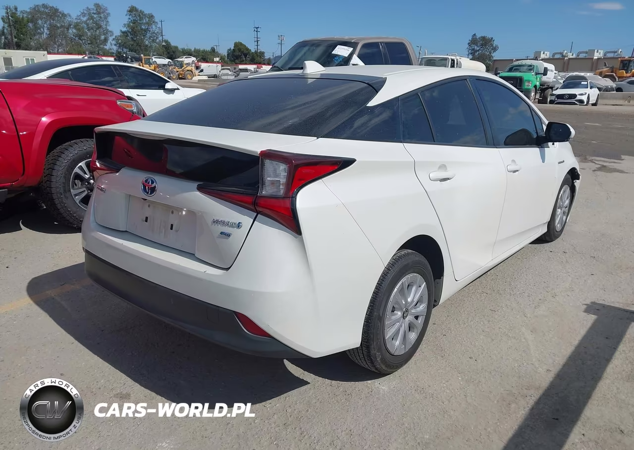 2020 Toyota Prius L Eco VIN:JTDKARFU2L3116730 - 4