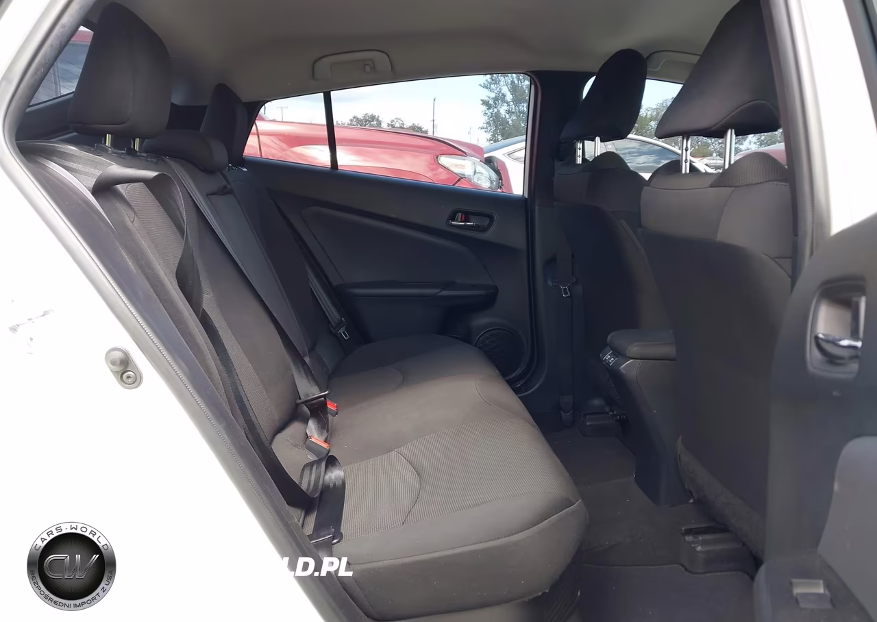 2020 Toyota Prius L Eco VIN:JTDKARFU2L3116730 - 8
