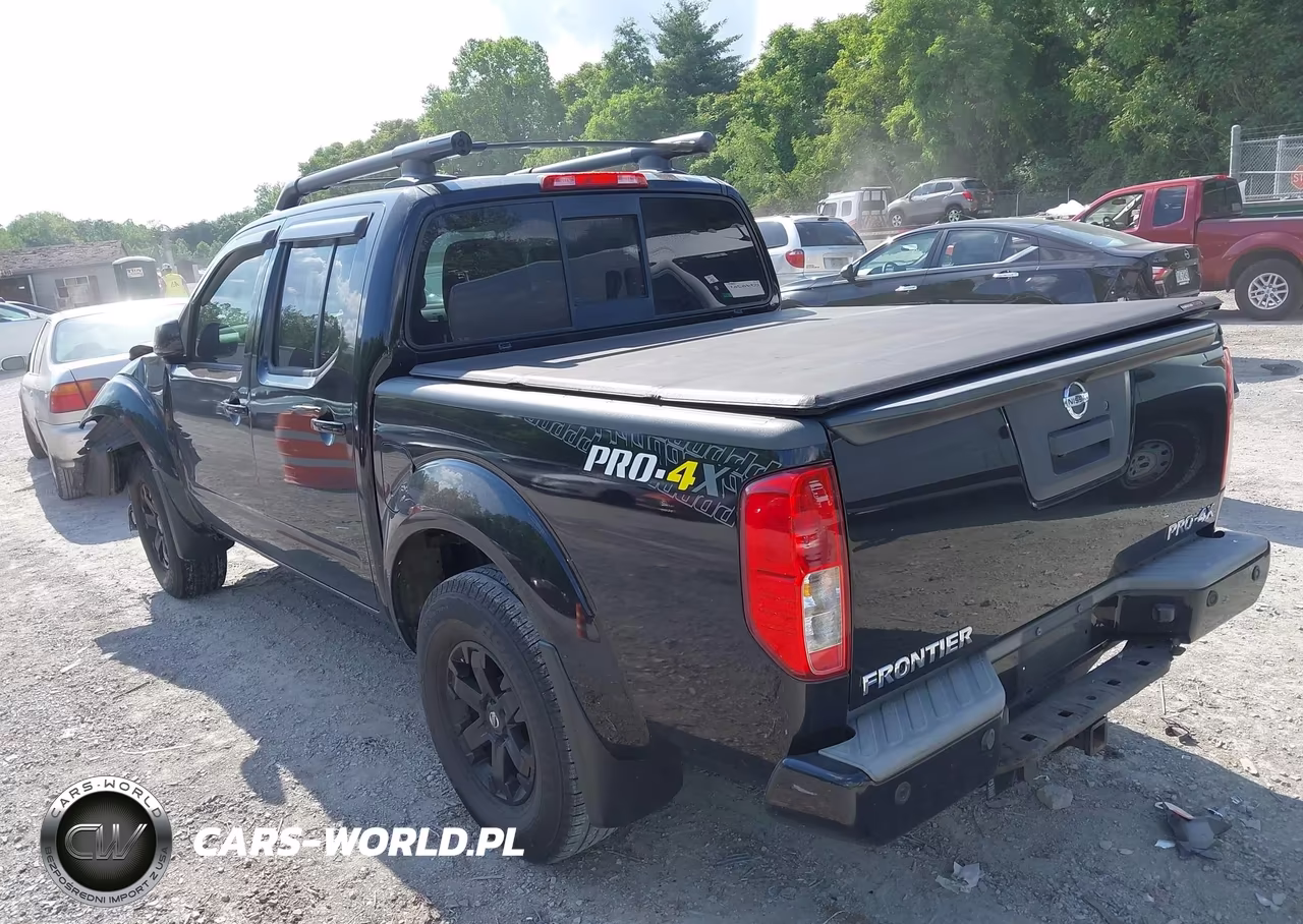 2015 Nissan Frontier Pro-4X-S-Sl-Sv VIN:1N6AD0EVXFN741312 - 3
